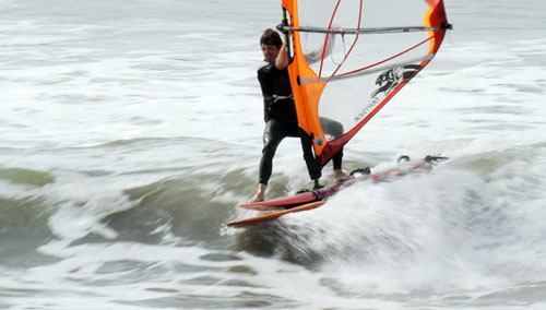 jeff toes on the nose wavesailing in taranaki